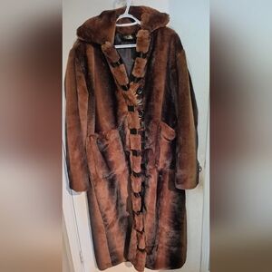 Fabulous  Faux Furs Rich Brown  Coat  Sz.XL NWT